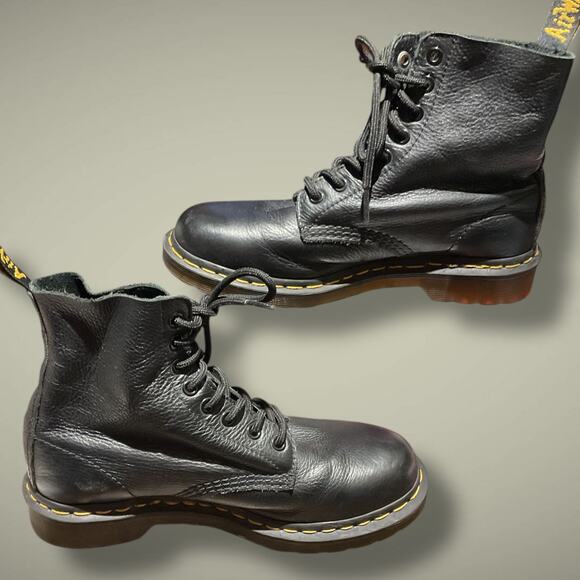 Women’s DR. Martens 1460 Pascal Black Leather Boots Excellent Condition - Picture 7 of 12